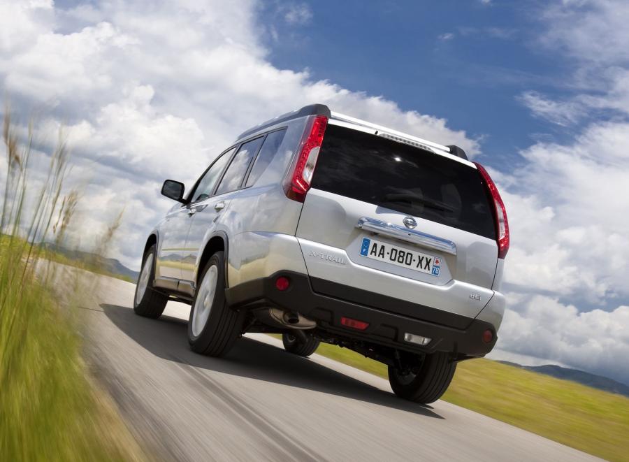  Nissan X-Trail 2010 года  (фото 5 из 7)